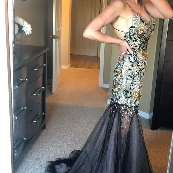 Terani Couture - Beyond words stunning! - Picture 5 of 8